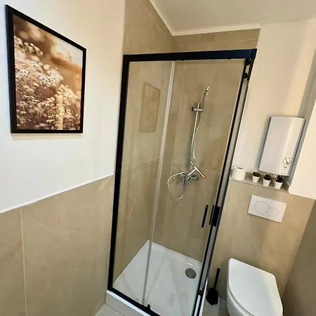 Daire Modernes 1-zimmer 2 Fuer Monteure & Handwerker Mit Wlan