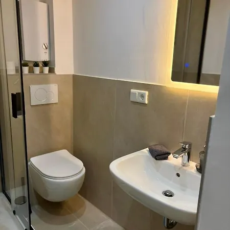 Modernes 1-zimmer 2 Fuer Monteure & Handwerker Mit Wlan *